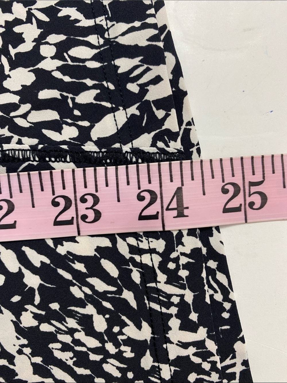 Athleta Ultimate Train T-shirt Size L Windstorm Black/White Lightweight Silky - Picture 6 of 7